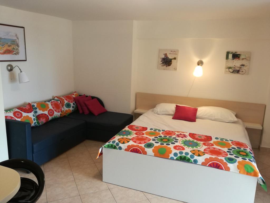 Guesthouse Villa Juric Crikvenica Εξωτερικό φωτογραφία